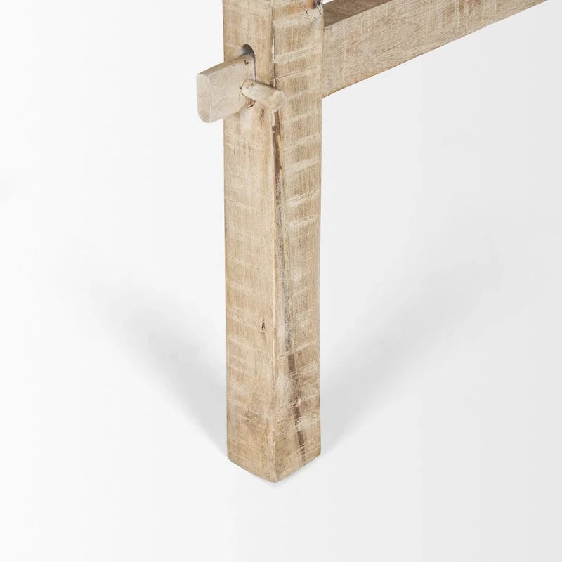 Tavolino basso in legno biondo