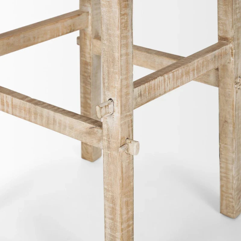 Tavolino basso in legno biondo