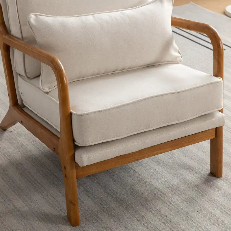 Poltrona decorativa in stile metà secolo in legno massello con rivestimento bouclé e cuscino