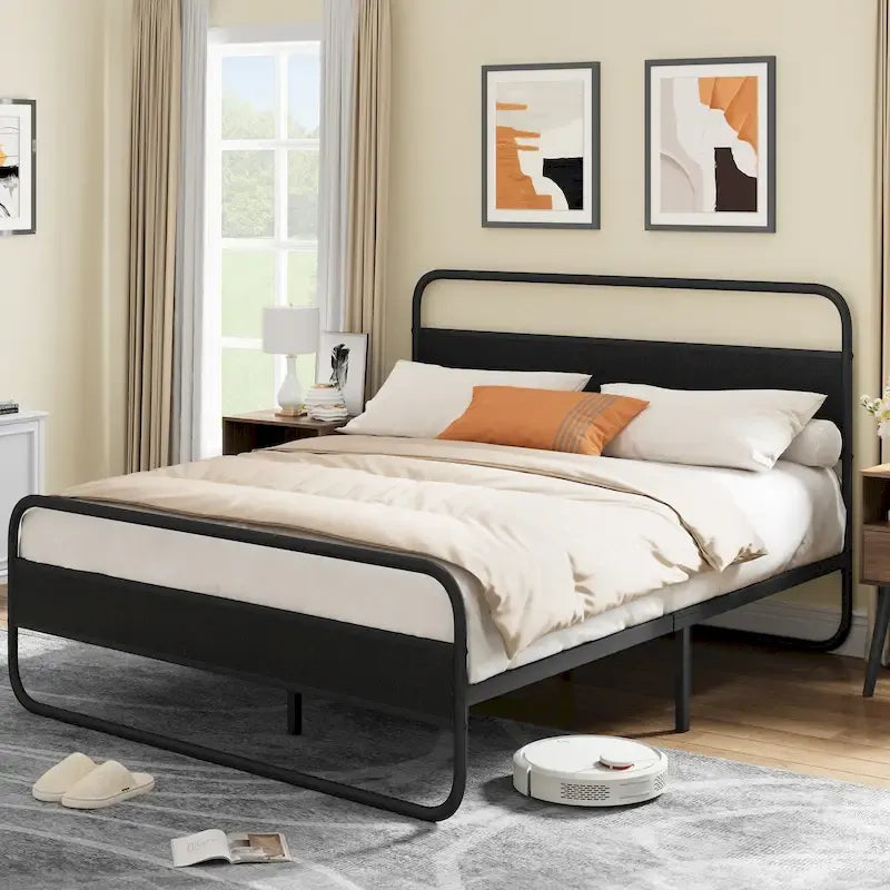 Struttura letto a piattaforma in metallo con testiera in legno